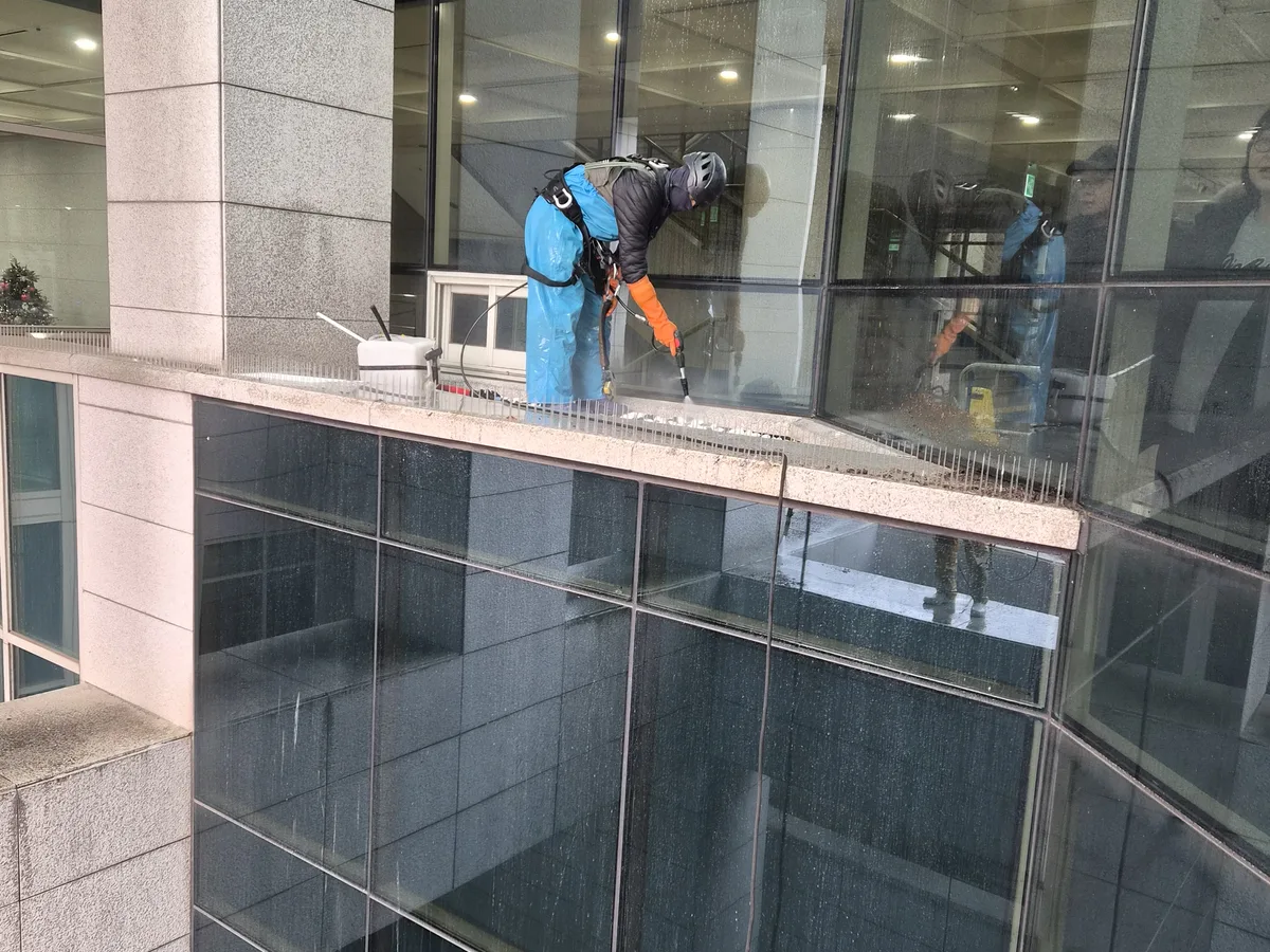고성군 개천면 건물 복도·대기 동선 야간 위생청소 사례 - 행진크린